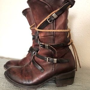 Freebird Moon boot in Rust size 8 🌙
